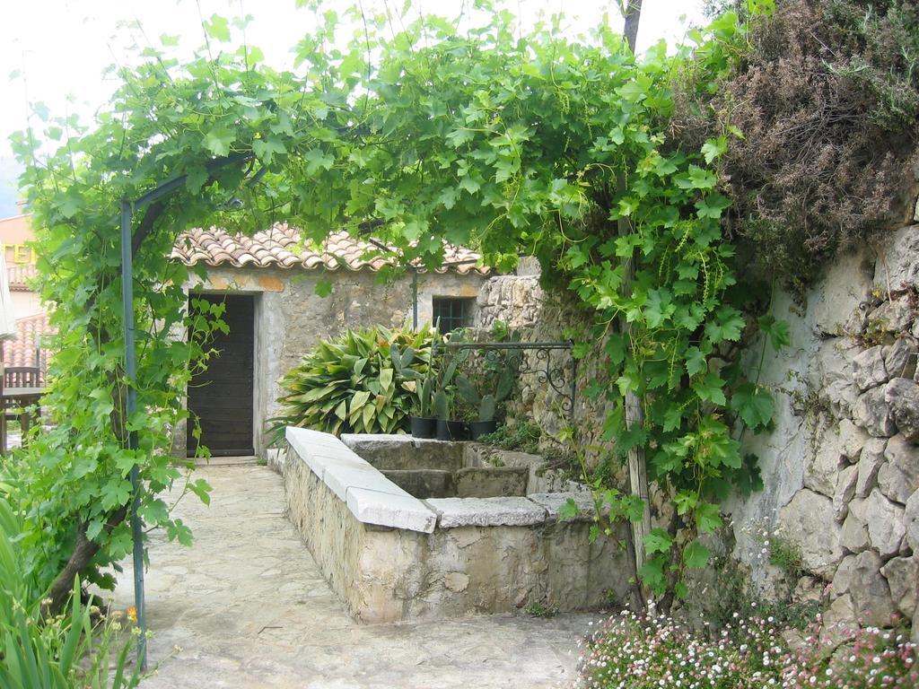 Mas De Vence - Hotel-Restaurant Εξωτερικό φωτογραφία