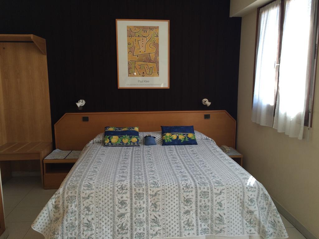 Mas De Vence - Hotel-Restaurant Εξωτερικό φωτογραφία